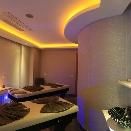 Ξενοδοχείο με διαμερίσματα Club Aida 4*